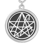 Collier blanc de joint de Necronomicon