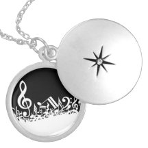 Collier brouillé de notes musicales