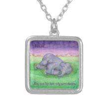 collier d'ami d'éléphant de bébé de sommeil