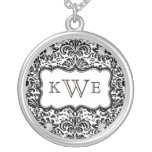 Collier de damassé de monogramme