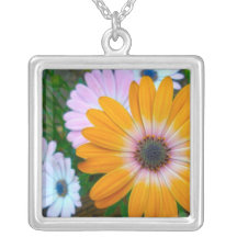 Collier de fleur de ressort