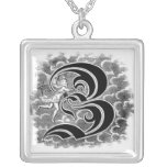 Collier de la lettre Z de calligraphie