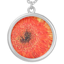 Collier de marguerite orange