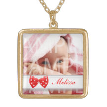 collier de photo de bébé avec le nom