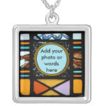 Collier de photo de verre coloré