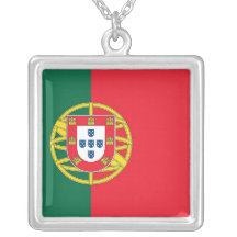 Collier élégant avec le drapeau du Portugal