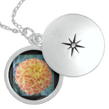 Collier - fleur orange de Dalia