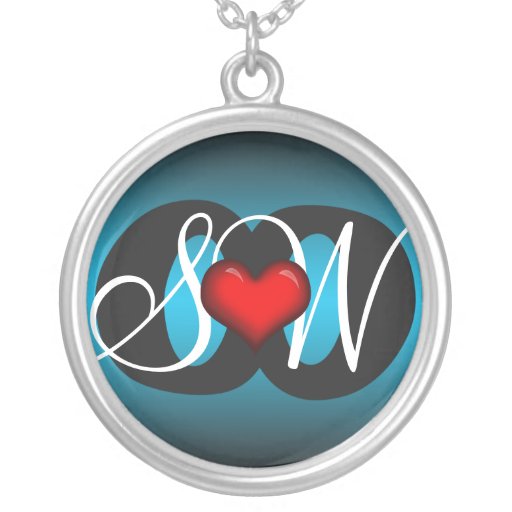 Collier foncé bleu de coeur d'amour et d'amitié