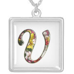 Collier initial de monogramme de V