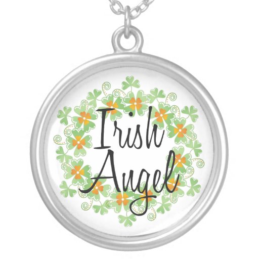 Collier irlandais de shamrocks d'ange