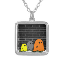 Collier mignon de fantômes de Halloween