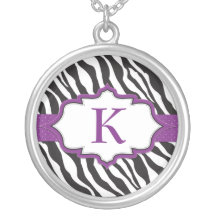 Collier pourpre de ruban de monogramme de zèbre