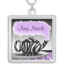 Collier pourpre et noir de théière d'impression de
