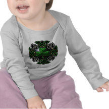Conception celtique de noeud du jour de St Patrick T-shirt