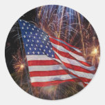 Conception de drapeau américain et de feux d'artif adhésifs
