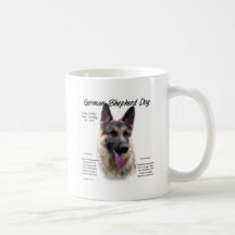 Conception d'histoire de chien de berger allemand tasse