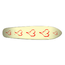 Conception rouge et crème de coeur d'amour skateboards personnalisés