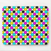 conception souriante de visage de cmyk mignon tapis de souris