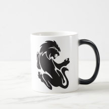 Conception tribale de tatouage de lion mugs