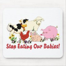 Consommation des bébés animaux tapis de souris