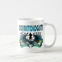 Cosmetologists fous tasses