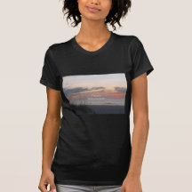 Coucher du soleil heureux de plage de retraite t-shirts