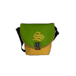 Couleurs de ressort avec le mini sac messenger à m sacoches