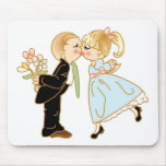 Couples de baiser mignons tapis de souris