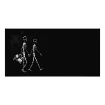 COUPLES SQUELETTIQUES B&W DE DÉPLACEMENT DE VISION MODÈLE POUR PHOTOCARTE