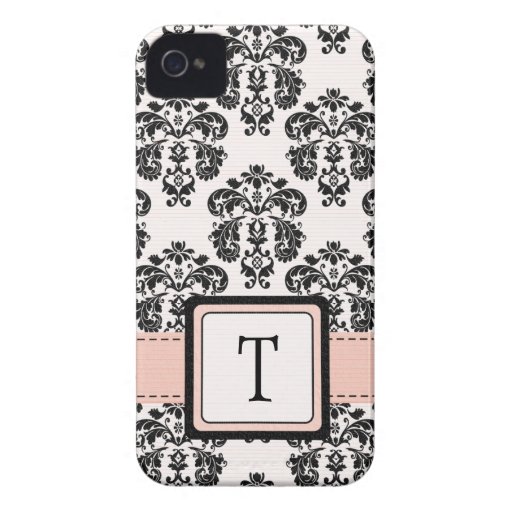 Couverture noire rose décorée d'un monogramme de c coques iPhone 4