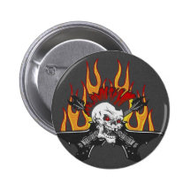 Cr�ne punk - badge avec agrafe