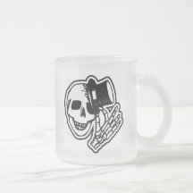 Crâne avec le chapeau supérieur tasse à café