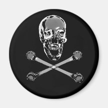 Crâne et os croisés de pirate de chrome magnets