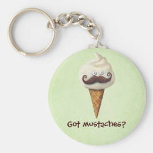 Crème glacée avec des moustaches porte-clés