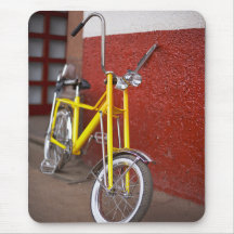 Croiseur de recyclage allant à vélo 2 de banane de tapis de souris