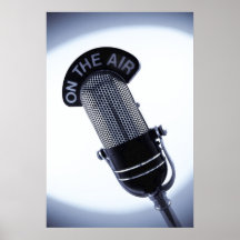 Cru monochrome sur la copie de microphone d'air poster
