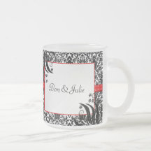 Damassé florale noire, blanche, et rouge tasse