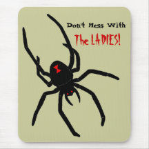 Dames dangereuses tapis de souris
