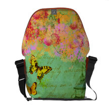 Danse de papillon sur un sac messenger à coutume d besaces