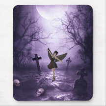 Danse gothique d'ange dans le cimetière tapis de souris