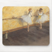 Danseurs pratiquant au barre par Edgar Degas Tapis De Souris