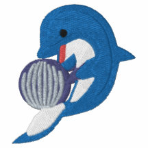 Dauphin jouant avec un motif de broderie de boule polos avec broderie
