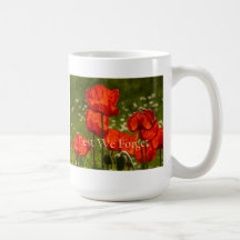 De peur que nous oubliions la tasse de pavot