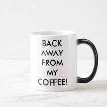 DE RETOUR À PARTIR de MA tasse Morphing de CAFÉ