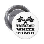 Déchets blancs tatoués badge avec épingle