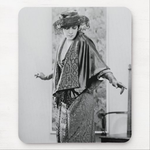 Défilé de mode, les années 1920 tapis de souris