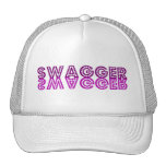 Démarche assurée indéniable casquettes