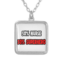 Demi de super héros d'infirmière… à moitié pendentifs