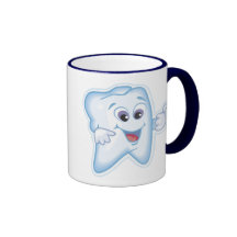 Dent heureuse saine tasse