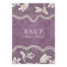 Dentelle élégante sur l'arrière - plan violet RSVP Invitation Personnalisable
